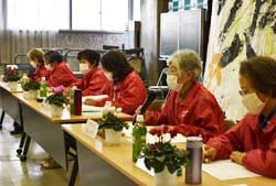 意見、要望を伝える女性部員