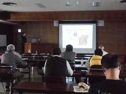 栽培技術や経営管理力の向上について学ぶ参加者