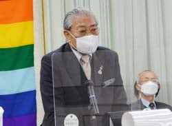 あいさつする御子柴組合長