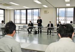 設置会議では現状の生育状況などを共有した