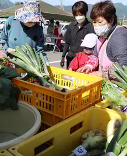 大盛況をみせた初日の軽ットラ市