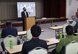 目標達成に向け、意志統一を図ったきく部会の取引会議