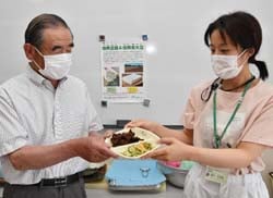 小・中学校の給食として提供された復興青大豆メニュー