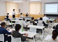 高品質なトルコギキョウを安定的に生産することで意思統一した取引会議