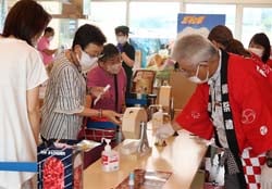 福引抽選をする利用者