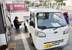 農繁期応援セールで燃油価格高騰対策に取り組む玉川給油所（長野県茅野市）