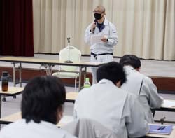 1年間の研究成果を発表した一人一研究成績発表会