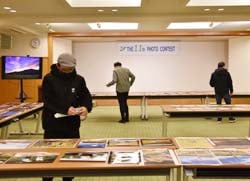 厳正な審査に努める審査員