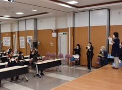 にぎやかく行った抽選会