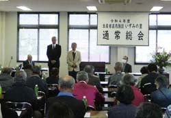 あいさつする石井千春さん
