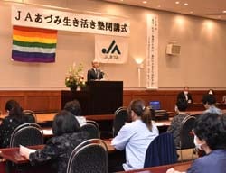 塾生を激励する千國組合長