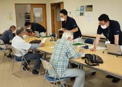 一人ひとりの書類を受け付けた申請支援の取組み