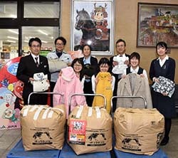 発送式を行う様子