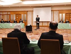 長野市の農業を本気で考えると栗林組合長があいさつ（長野県長野市、1月29日）