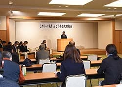おいしいブドウづくりへ決意を表明する玉川部会長