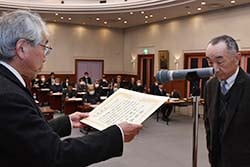 最優秀賞を受賞した山田さん（右）