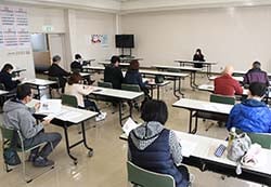 品目紹介を行う営農技術員