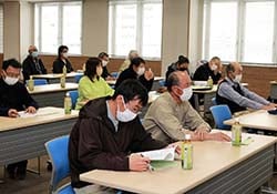 35人が出席した総会