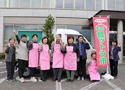 営業開始にむけて一致団結（22日、長野県松本市で）