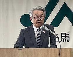 あいさつをする北沢組合長（長野県塩尻市で）