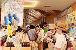 来店者で賑わう感謝祭