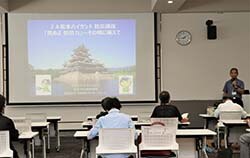 実際に被災した場合を想定し、具体的な対策を語る宮坂さん