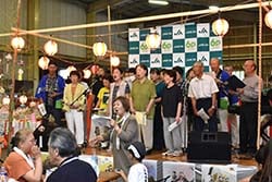夏祭りを盛り上げたこだまの会による合唱
