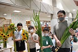 花いっぱいの児童館