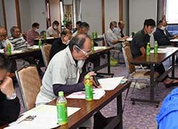 市場やJAに向けて意見を述べる生産者