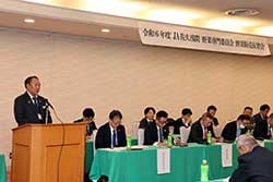 あいさつする髙栁組合長