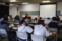 農業の魅力を伝える藤綱さん