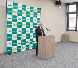 あいさつをする宮澤清組合長