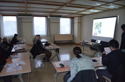 24年度の栽培を振り返る様子
