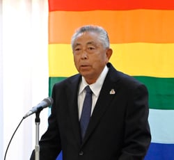 あいさつする武井組合長