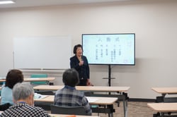 挨拶を述べる池田理事長