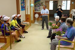 感謝の言葉を述べる北沢組合長