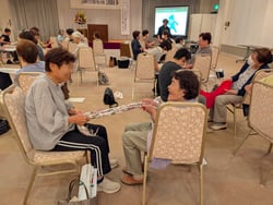 楽しみながら学ぶ参加者