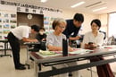 初回講義で「組合員ＭＹページ」を登録する新入生