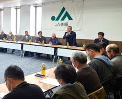 あいさつをする北沢組合長