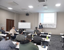 解説をする谷村講師（安曇野市豊科）