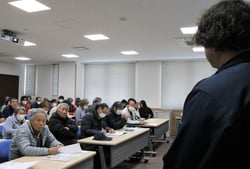 新規栽培に呼び掛ける宮澤課長