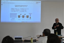 土づくりのポイントを解説する吉田さん