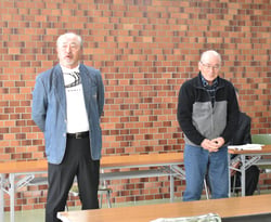 あいさつを塚田辰芳部会長㊧（長野県松本市で）