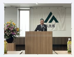 あいさつをする北沢組合長（長野県塩尻市で）