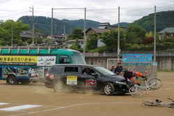 スタントマンによる実演（長野市上松の長野県長野高等学校にて）