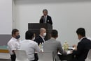 あいさつする森村部会長（２日、長野県松本市にて）