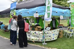 生産者が自慢のレタスをＰＲ販売（長野県上田市で）