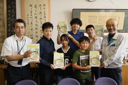 豊平小学校で行った『ちゃぐりん』寄贈式（長野県茅野市で）