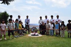 自然豊かなデザインの「ポケふた」をお披露目（長野県伊那市で）
