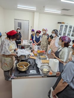 和気あいあいと行われたお盆料理教室（安曇野市豊科）
